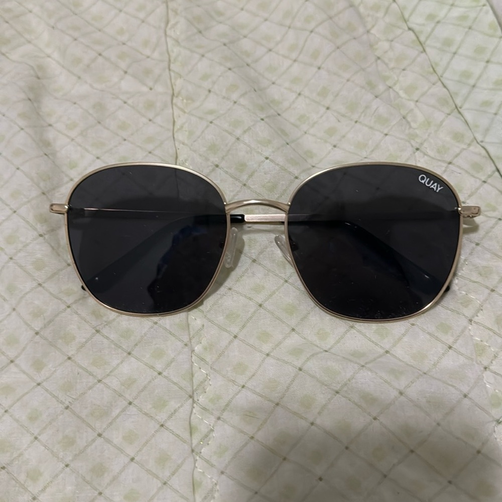 Quay Australia Jezebel 126 polorized sunglasses